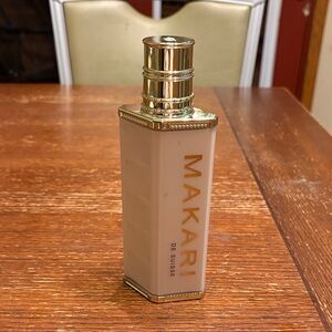 Makari De Suisse BODY BRIGHTENING BEAUTY MILK -4.75 oz